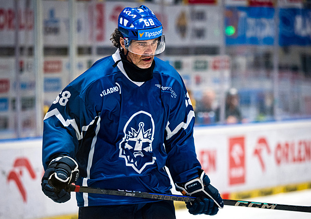 ONLINE: Jágr jde do akce! Kometa může do čela, utrápený Litvínov hraje derby s Vary