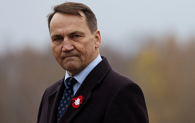 Radši do Budapešti neleťte přes nás, můžeme vás zadržet, varuje Polsko Putina