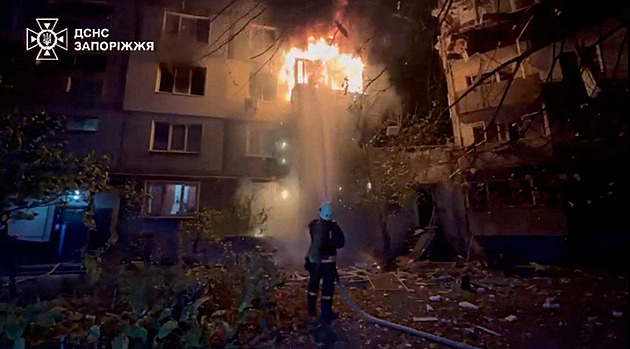 Ukrajina opět čelila ruským vzdušným úderům, sama zasáhla chemický závod v Brjanské oblasti