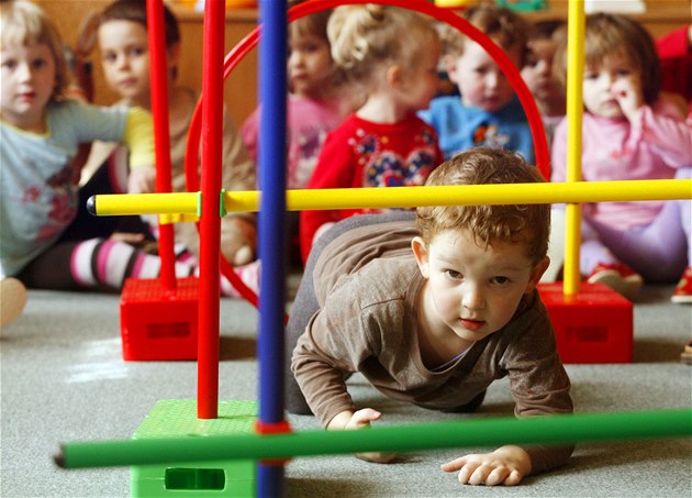 Školky i dětské skupiny volají po dětech. Téměř tři čtvrtiny mají volná místa