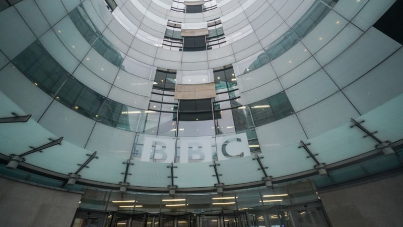 „Nestydatá propaganda“: BBC zmanipulovala Trumpovu řeč. Šéfové rezignovali, hrozí obří žaloba