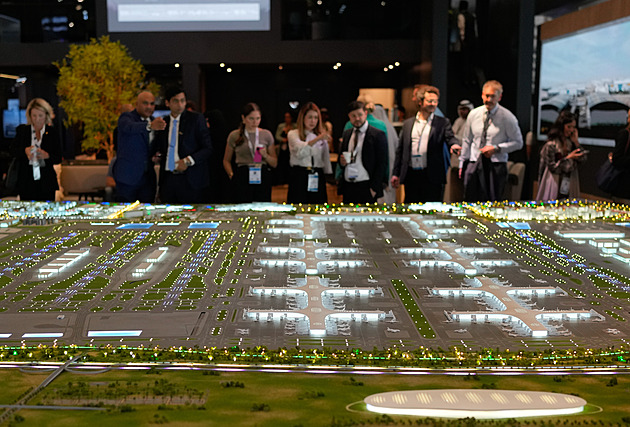 Dubajské aerolinky hlásí další velké nákupy. Emirát staví nové letiště