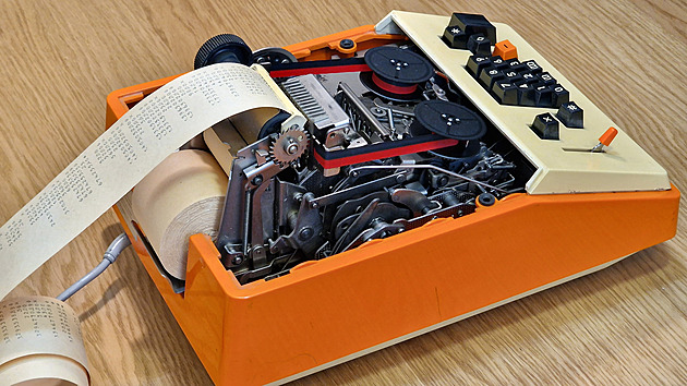 Rachot a pach oleje. Takto hardcore kalkulačku dnes nekoupíte