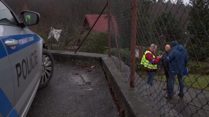 Záchrana dítěte na Zlínsku: Chlapec byl úplně v šoku, sousedé slyšeli křik, popsali svědci