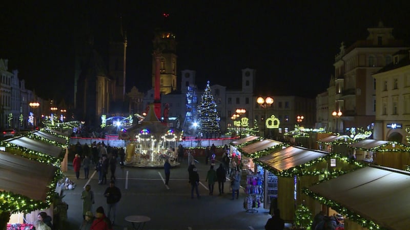Pozor na okázalou vánoční výzdobu. Ovlivňuje náš spánek víc, než si myslíme
