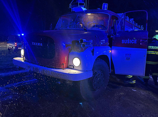 Hasiči v Plzeňském kraji nepamatují tak rušný Štědrý den, vyjížděli 40krát