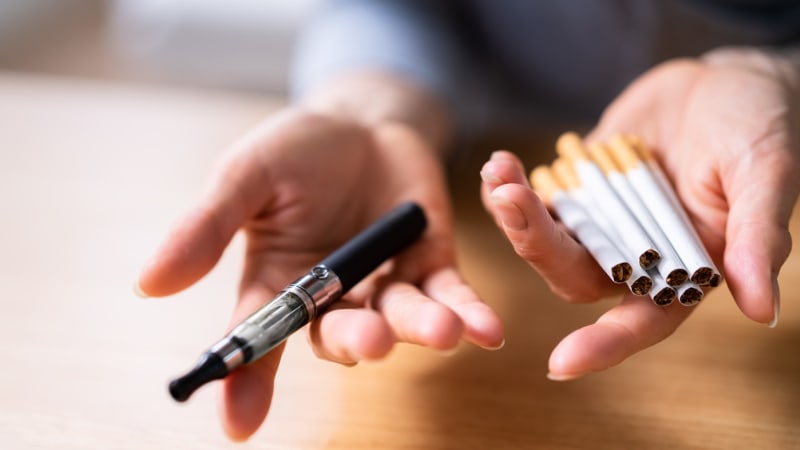 Den slabé vůle: Když přestat kouřit nejde hned. Jak fungují méně škodlivé alternativy?