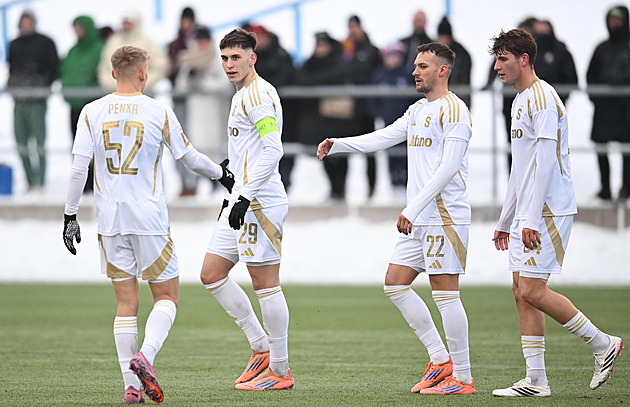 Slavia nevyhrála ani druhý zápas, za Spartu už pálí Vojta, přispěl k vítězství