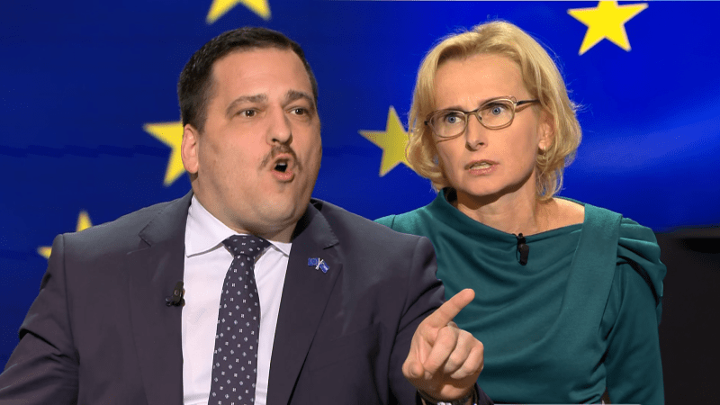 Má komplex z žen, pálí Konečná do Zdechovského. Ten ji viní z normalizace výhružky smrtí