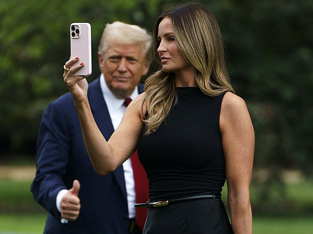 Margo, bohyně s mobilem. Trumpův svět na sítích utváří nenápadná influencerka
