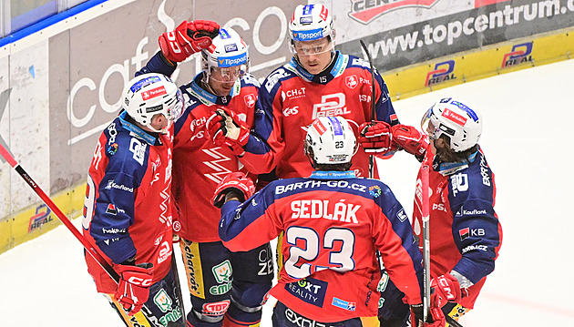 ONLINE: Pardubice odskakují Kometě, Plzeň zvyšuje s Vary. Sparta čelí Liberci