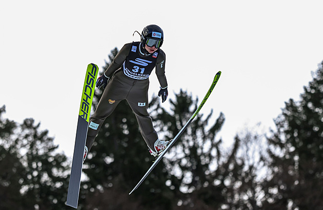 První ženská medaile pro české skoky na lyžích. Indráčková ovládla MS juniorek