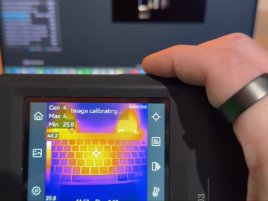 105 °C na mobilním procesoru? V kontextu Apple M5 Max prý úspěch