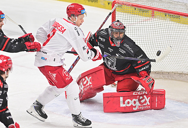 ONLINE: Hradec srovnává proti Třinci, Vary přišly v Liberci o vedení