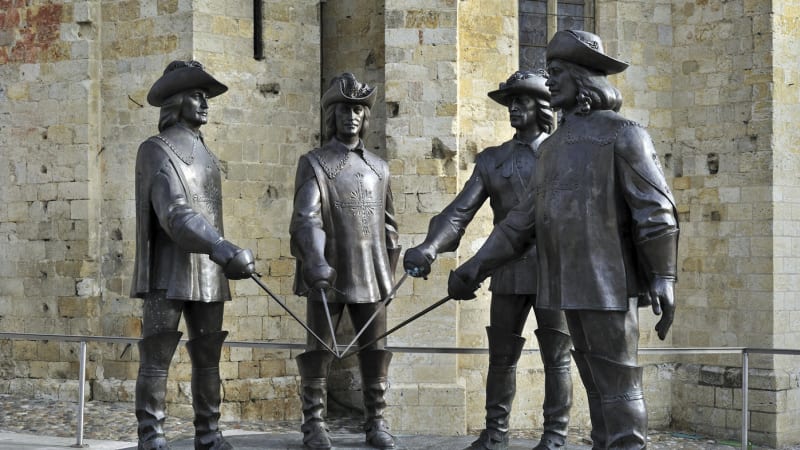 Překvapivý nález při opravách kostela. Kostra může patřit mušketýrovi d'Artagnanovi