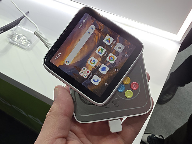 Že jsou všechny mobily stejné? To je lež a tady jsou až bizarní důkazy