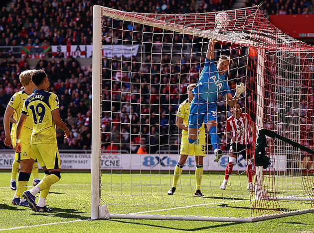 ONLINE: Kinský inkasoval a Tottenham je blízko sestupu. City zvyšuje na Chelsea