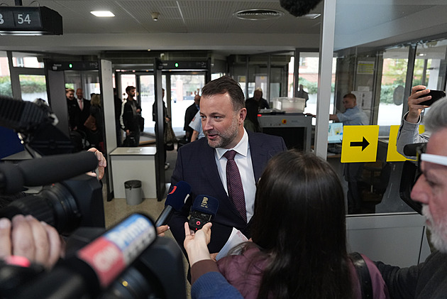 V Dozimetru svědčí Jiří Fremr. S Redlem byla zábava, řekl a popsal výlet do Itálie