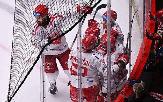 ONLINE: Třinec - Pardubice 3:2, přestřelka pokračuje. Vedení Ocelářům vrátil Musil