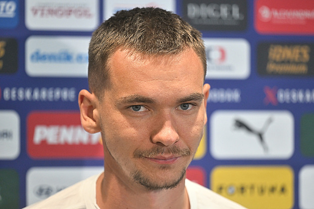 Začnu já. A pozor na řídký vzduch, míč víc plave. Gólman Kovář o strastích Mexika