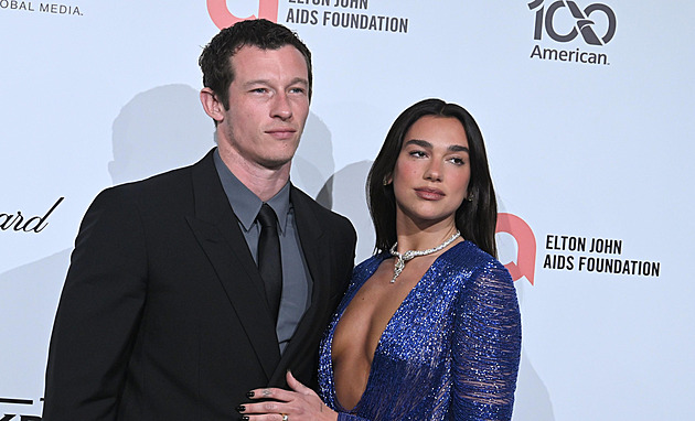 Dua Lipa se vdala. Jedna svatba jí nestačí, další veselku chystá v Itálii
