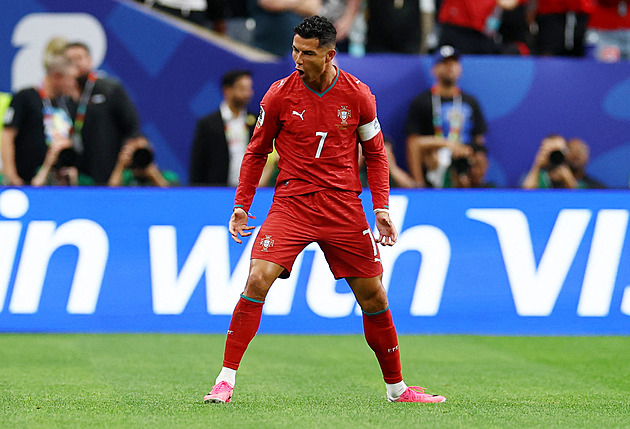 ONLINE: Portugalsko - Uzbekistán 1:0, první šanci Ronaldo nedal, další už ano